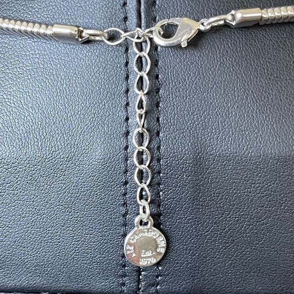 Liz Claiborne Silver Tone Collar Necklace 5.5” Drop 2” Extender Great Staple - Picture 4 of 5